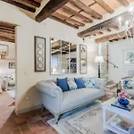 Dimora Delle Camelie, A Traditional Stylish House Villa Capannori