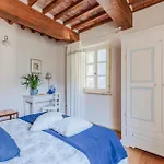 Dimora Delle Camelie, A Traditional Stylish House Capannori