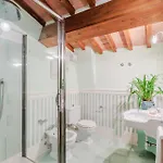 Villa Dimora Delle Camelie, A Traditional Stylish House *
