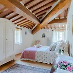 Dimora Delle Camelie, A Traditional Stylish House Capannori