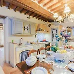 Dimora Delle Camelie, A Traditional Stylish House Villa