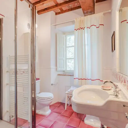 Dimora Delle Camelie, A Traditional Stylish House