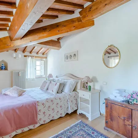 Villa Dimora Delle Camelie, A Traditional Stylish House *