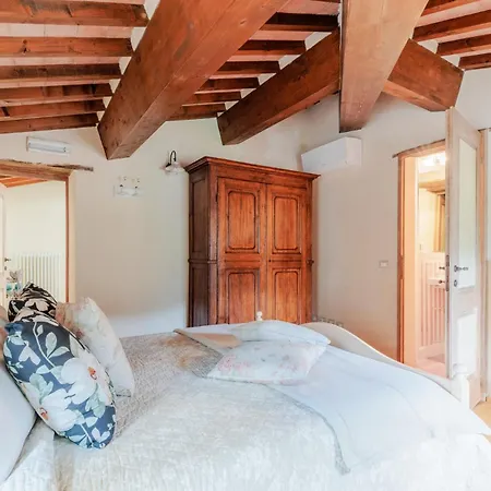 Villa Dimora Delle Camelie, A Traditional Stylish House *