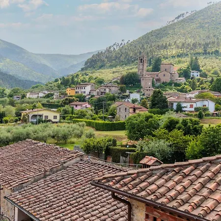 Dimora Delle Camelie, A Traditional Stylish House Capannori
